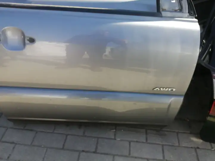 Kia Sportage (2004 - 2008) Дверь — фото 2