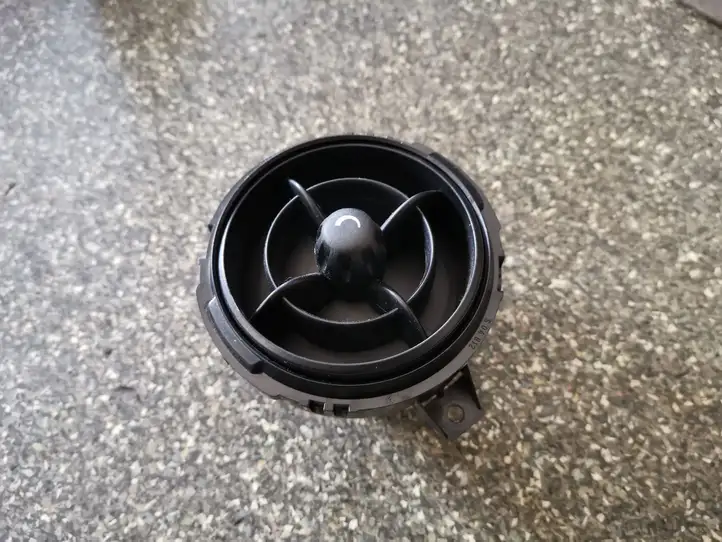 Mini One Cooper Coupe R56 (2004 - 2014) S0481138A Боковой воздушный дефлектор — фото 1