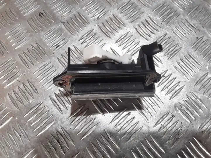 Toyota Corolla E120 E130 (2000 - 2004) 81032 Ручка багажной двери — фото 1