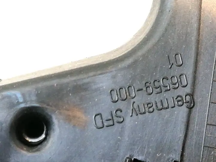 Audi A4 S4 B8 8K (2007 - 2011) 06559 Рамка стекла передней двери — фото 5