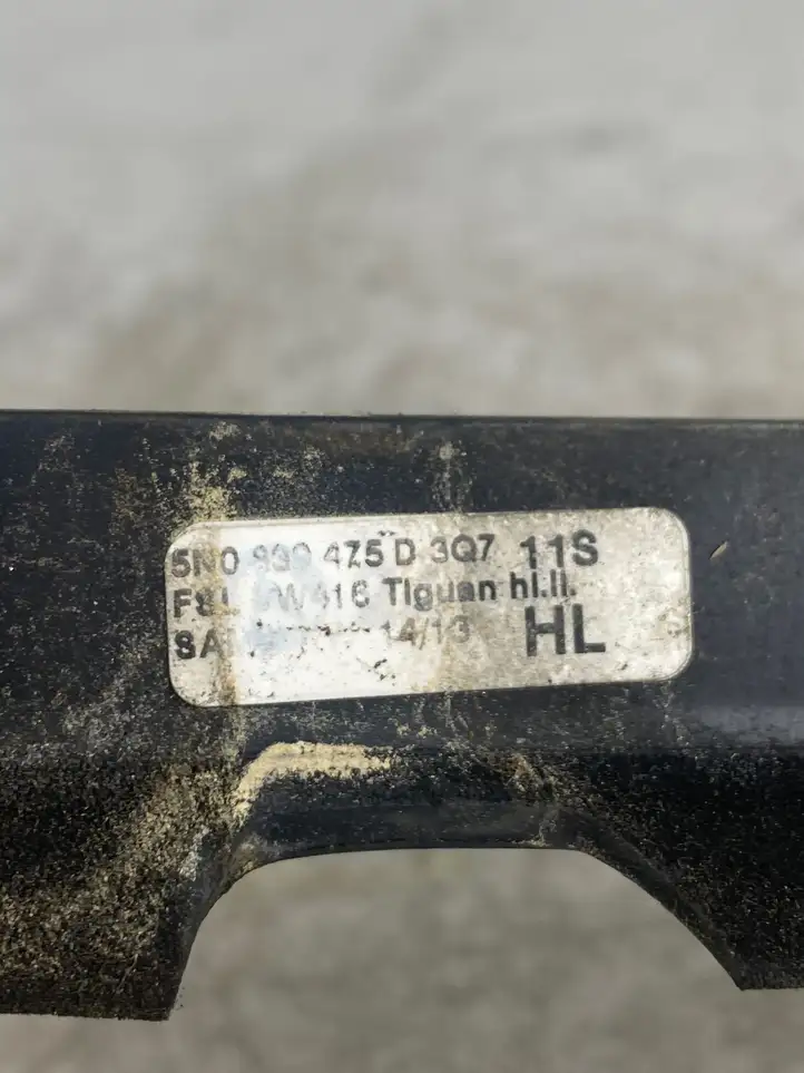 Volkswagen Tiguan (2011 - 2016) 5N0839475F Накладка стекла задней двери — фото 5