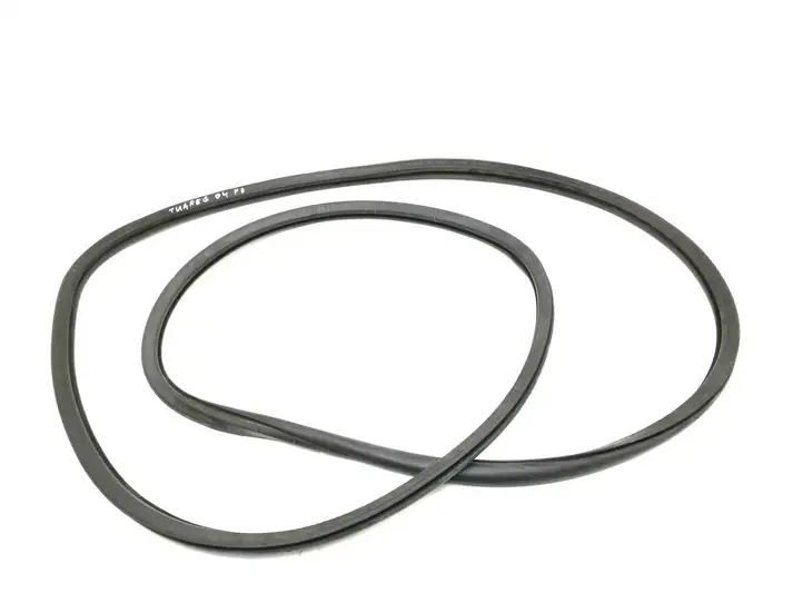 Volkswagen Touareg I (2002 - 2010) 7L0867365A Уплотнитель передней двери (кузов) — фото 1