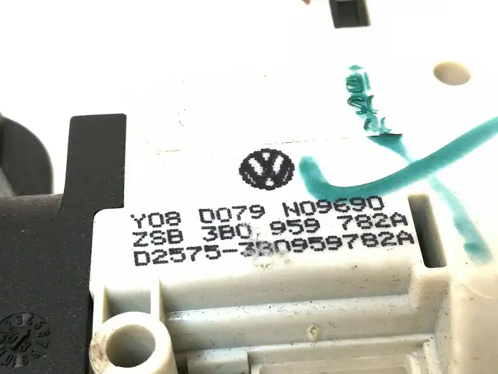 Audi A6 S6 C6 4F (2008 - 2011) 3B0959782A Замок бардачка — фото 4