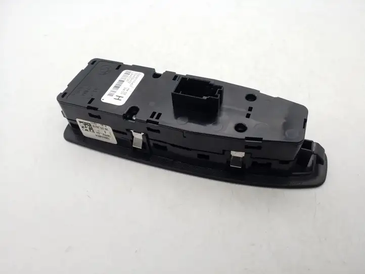 BMW 3 F30 F35 F31 (2012 - 2018) 9208111 Блок кнопок стеклоподъемников — фото 2