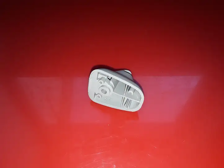 Cadillac SRX (2003 - 2006) Крепление солнцезащитного козырька — фото 3