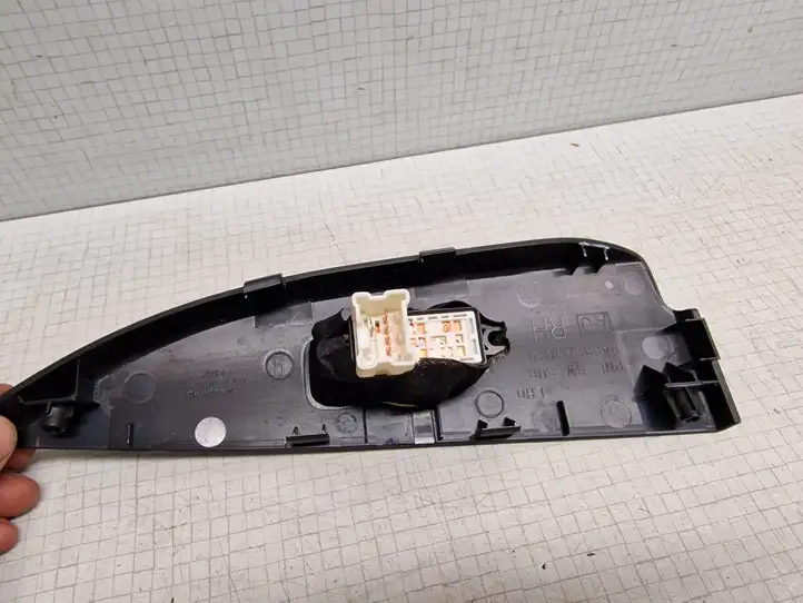 Subaru Outback (2009 - 2014) 94263AJ020 Кнопка стеклоподъемников — фото 4