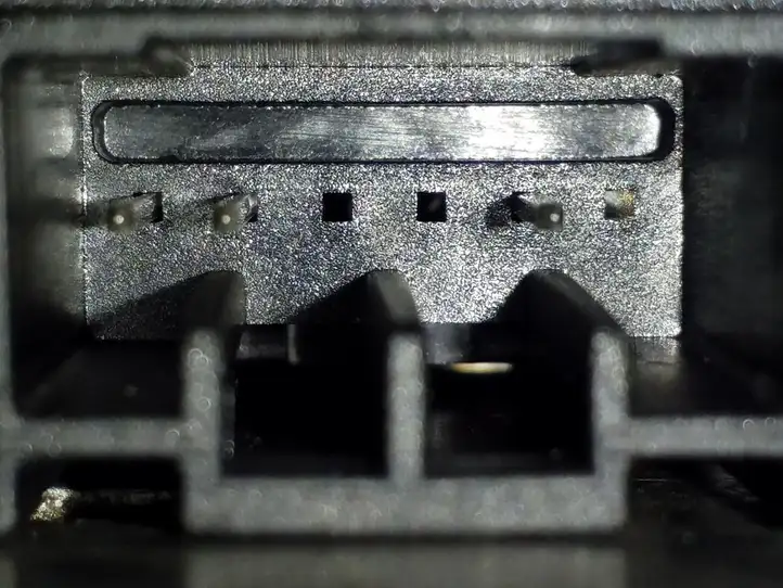 Land Rover Freelander (2006 - 2010)  YWL500050PVJ Включатель надувной подушки для пассажира