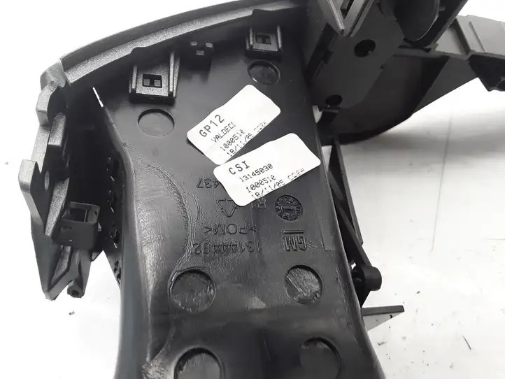 Opel Zafira B (2003 - 2006) 13145031 Центральный воздушный дефлектор — фото 2