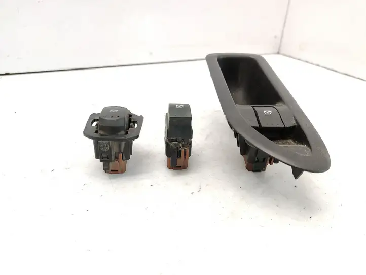 Renault Laguna II (2001 - 2005) 8200016013 Блок кнопок стеклоподъемников — фото 2