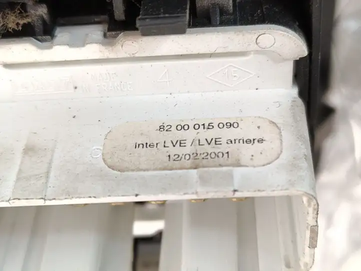 Renault Laguna II (2001 - 2005) 8200015086 Блок кнопок стеклоподъемников — фото 3