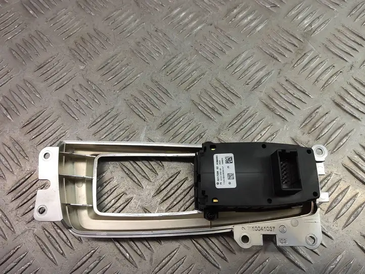 BMW X3 F25 (2010 - 2017) 9217594 Кнопка ручного тормоза — фото 9