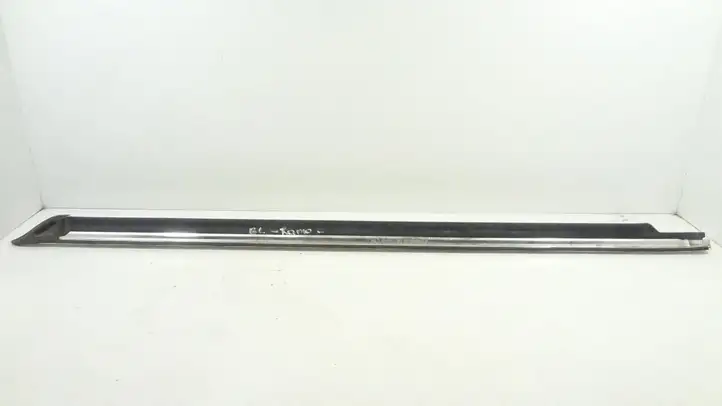Mercedes-Benz GL X164 (2006 - 2012) 1646908180 Накладка стекла задней двери — фото 3