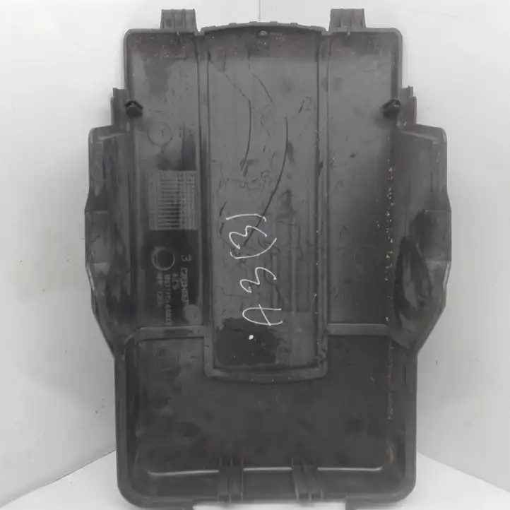 Audi A3/S3 8P (2004 - 2008) 1K0915443C Крышка ящика аккумулятора — фото 1