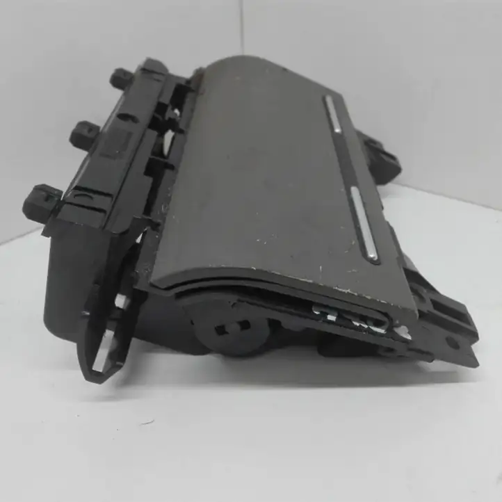 Audi A4 S4 B7 8E 8H (2004 - 2009) 8E0857851F Передняя пепельница — фото 5