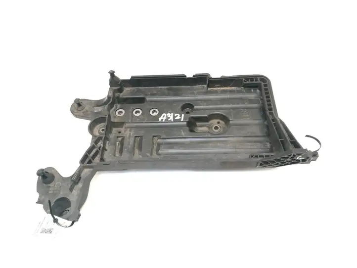 Audi A3/S3 8V (2012 - 2016) 5Q0915321H Площадка аккумулятора — фото 1