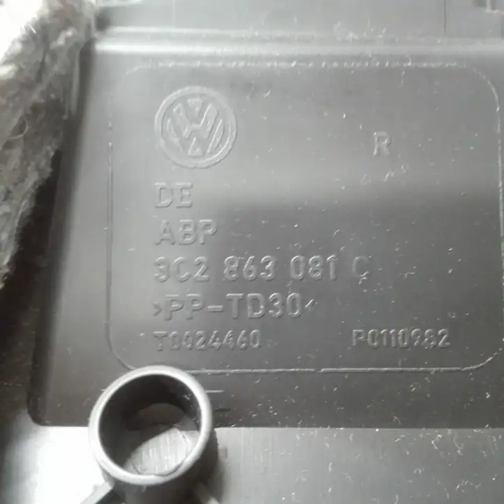 Volkswagen PASSAT B6 (2005 - 2010) 3C2863081C Нижняя отделка панели приборов — фото 4