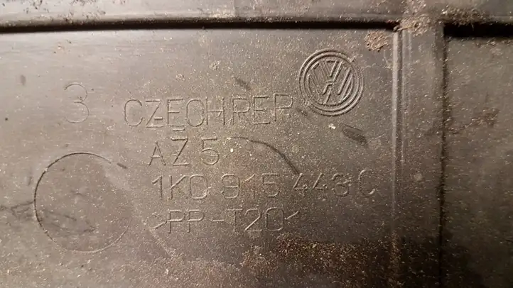 Audi A8 S8 D3 4E (2005 - 2007) 1K0915443C Крышка ящика аккумулятора — фото 4