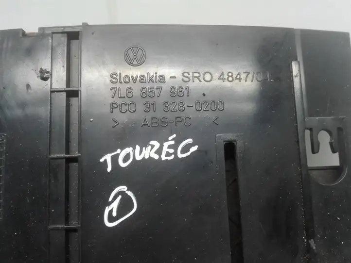Volkswagen Touareg I (2002 - 2010) 7L6857961 Передняя пепельница — фото 5