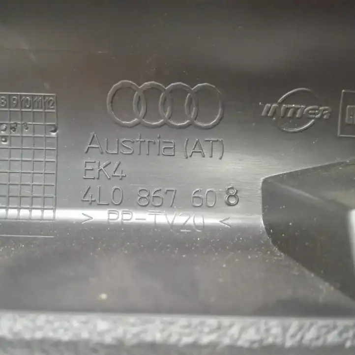 Audi Q7 4L (2005 - 2009) 4L0867608 Прочие детали салона — фото 4