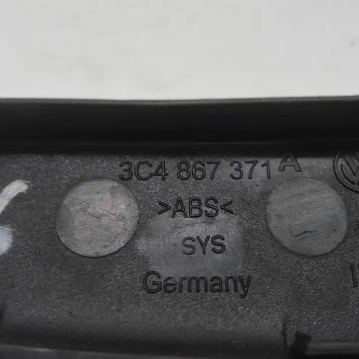 Volkswagen PASSAT B6 (2005 - 2010) 3C4867371A Прочая отделка задней двери — фото 2