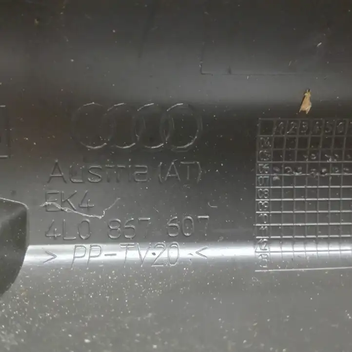 Audi Q7 4L (2005 - 2009) 4L0867607 Прочие детали салона — фото 3