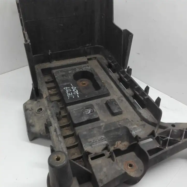 Volkswagen Jetta V (2005 - 2010) 1K091533C Ящик аккумулятора — фото 3