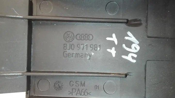 Audi TT TTS Mk2 (2006 - 2010) 8J0971981 Прочие детали салона — фото 3