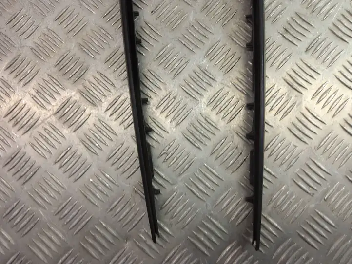BMW X1 F48 F49 (2015 - 2022) 7350610 Накладка стоек лобового стекла — фото 10