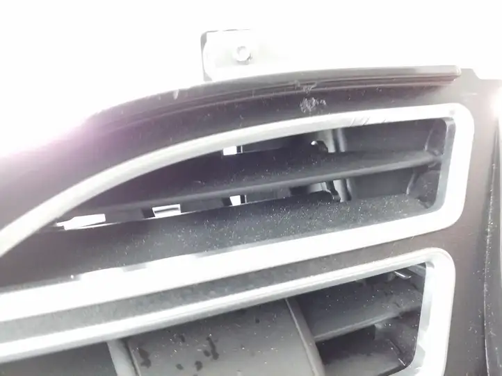 Tesla Model S (2016 - 2021) 100783400C Боковой воздушный дефлектор — фото 3