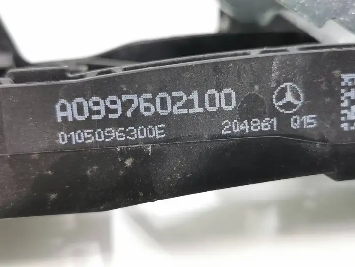 Mercedes-Benz EQC (2018 - ) A0997602100 Крепление наружной ручки задней двери — фото 4