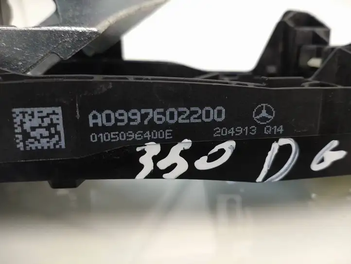 Mercedes-Benz EQC (2018 - ) A0997602200 Крепление наружной ручки задней двери — фото 8