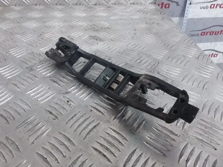 Mercedes-Benz E W210 (1995 - 2002)   Крепление для наружной ручки задней двери