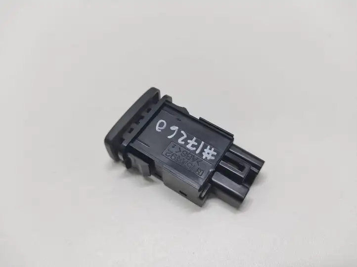 Lexus IS 220D-250-350 (2005 - 2010) 15A492 Другие включатели / ручки/ переключатели — фото 4