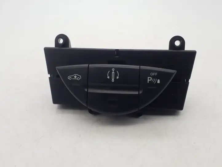 Mercedes-Benz CLS C219 (2003 - 2011) 2118217058 Кнопка парктроника — фото 1