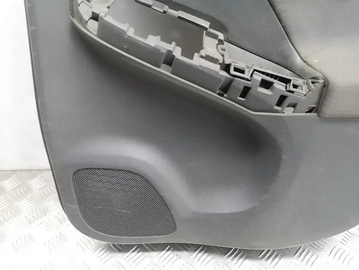 Toyota Prius (XW30) (2009 - 2015) 74815X1B02 Обшивка задней двери — фото 4