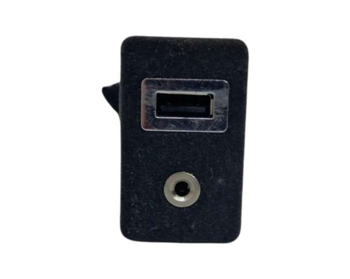 DM5T19A164AA Ford S-MAX USB jungtis