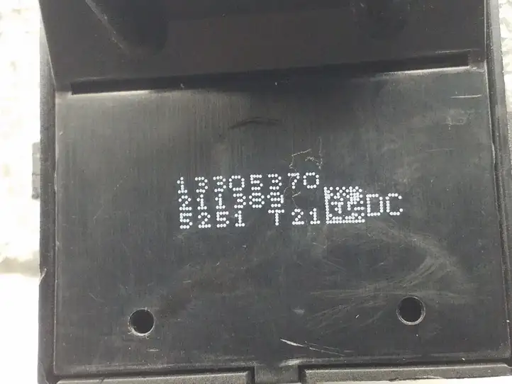 Buick Encore I (2012 - 2019) 13305370 Кнопка стеклоподъемников — фото 3