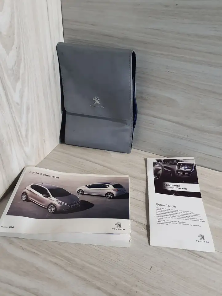 Peugeot 208 (2012 - 2015) Сервисная книжка — фото 1