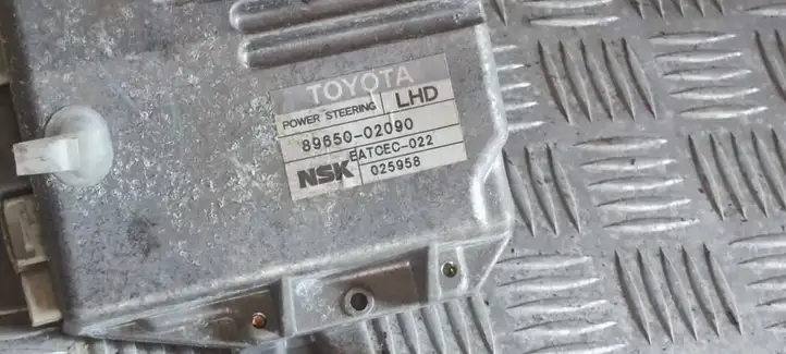 Toyota Corolla E120 E130 (2000 - 2004) 8965002090 Блок управления усилителем руля — фото 2