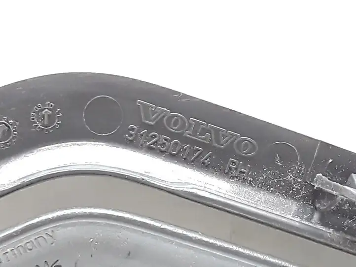 Volvo V50 (2004 - 2008) 31250174 Накладка ремня безопасности — фото 3