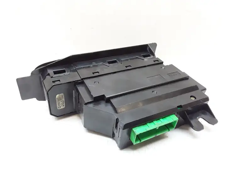 Volvo V70 (2000 - 2004) 8682837 Кнопка стеклоподъемников — фото 2