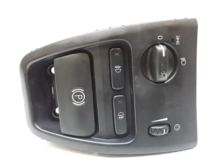 Volvo XC90 (2002 - 2006) 8685450 Включатель фонарей — фото 1
