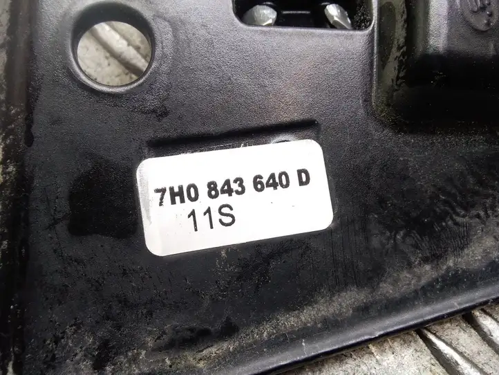 Volkswagen Transporter - Caravelle T5 (2003 - 2009) 7H0843640D Ограничитель двери — фото 2