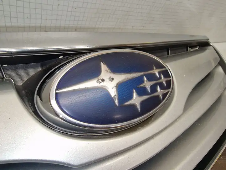 Subaru Outback (2009 - 2014) Верхняя решетка радиатора — фото 2