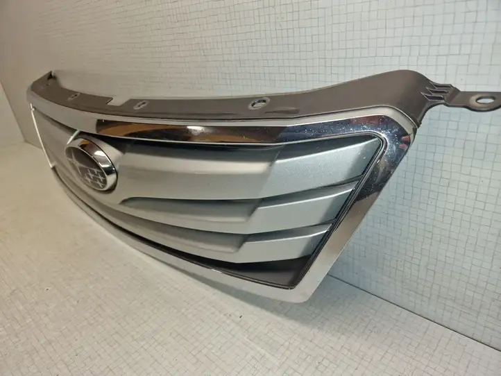 Subaru Outback (2009 - 2014) Верхняя решетка радиатора — фото 3