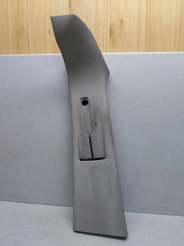 Volkswagen Transporter-Caravelle (2003 - 2009)  7H0867243B Отделка стойки (B) (верхняя)