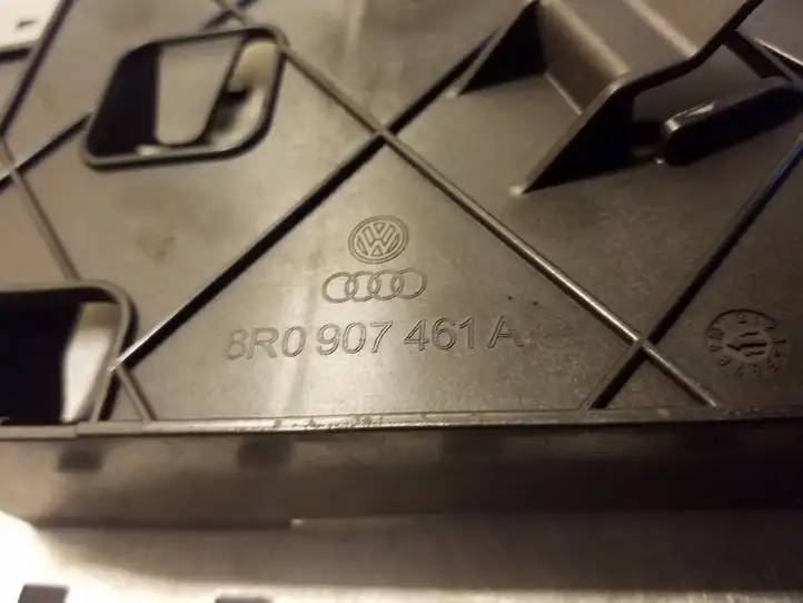 Audi Q5 SQ5 (2008 - 2012) 8R0907461A Прочие детали салона — фото 3