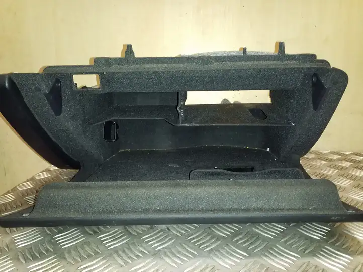 Audi A4 S4 B8 8K (2007 - 2011) 8K2857035C Бардачок в сборе — фото 7