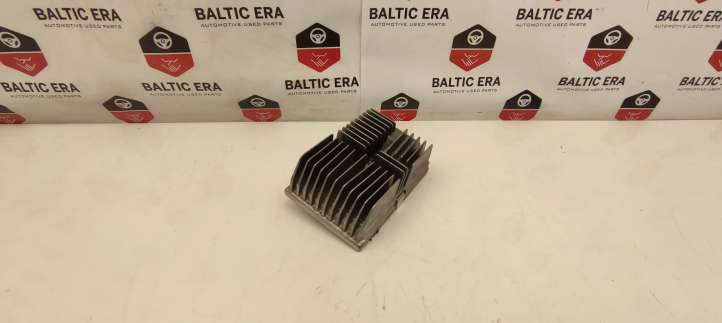 6845407 BMW 5 G30 G31 Garso stiprintuvas