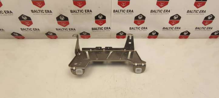 6802314 BMW 5 G30 G31 Garso stiprintuvo laikiklis